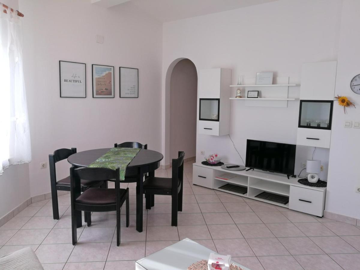 Apartments Ines Medulin Exterior foto